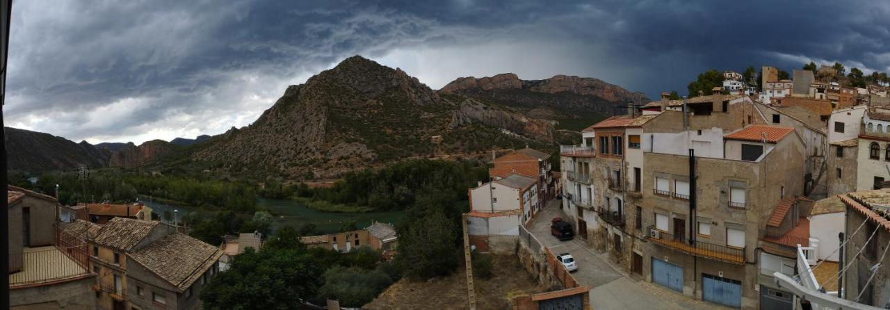 Alquiler En Importante Zona De Escalada !! Apartment Camarasa Bagian luar foto